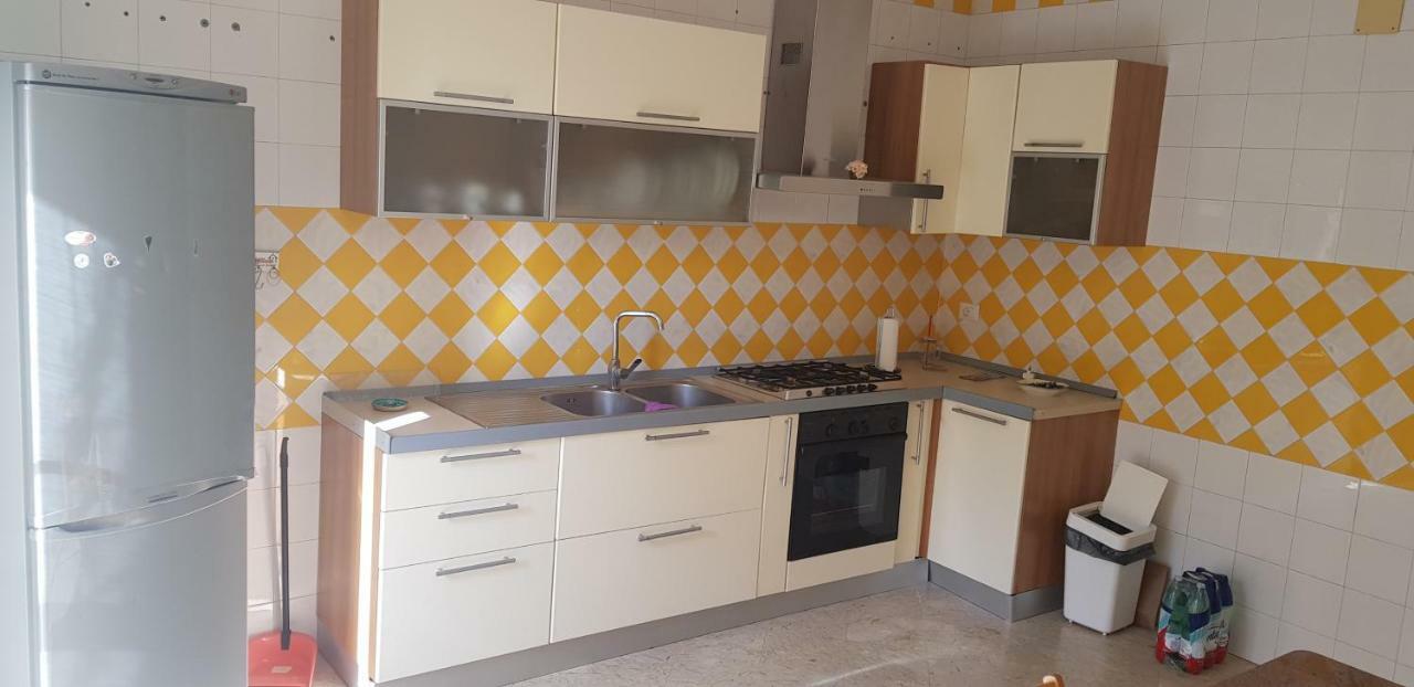 New House Napoli Parcheggio Gratis Apartment Luaran gambar